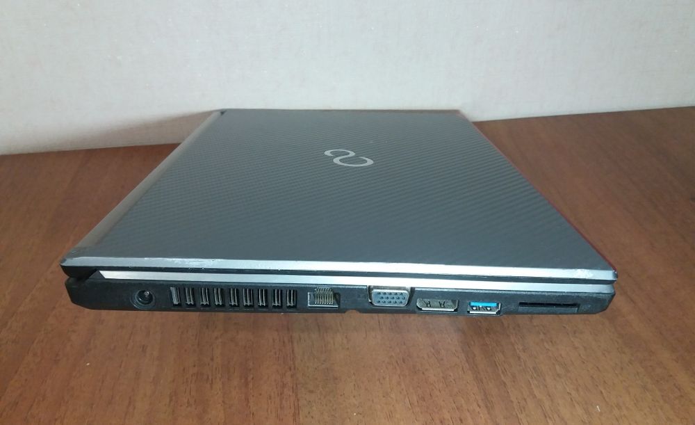 Ноутбук Fujitsu FJNB26F/ i5-4300M/ 10 Gb/ Ssd 250Gb/ Батарея 3 год.