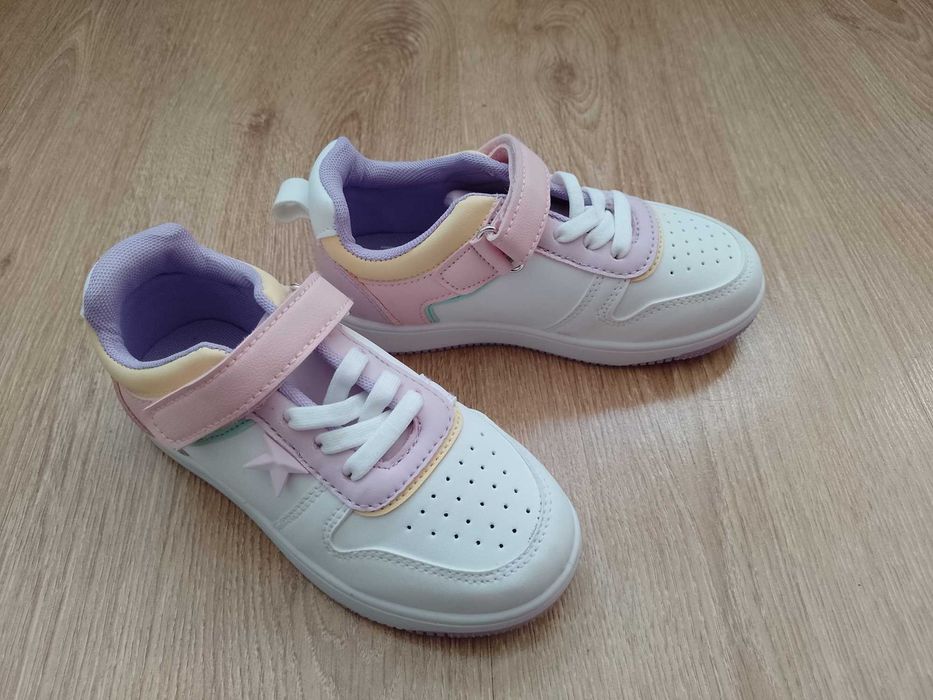 Adidasy dziewczęce, buty sportowe r. 29