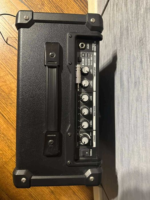 Гітарний підсилювач Roland CUBE-10GX