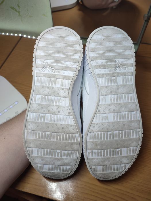 Жіночі кросівки Puma Carina 2.0