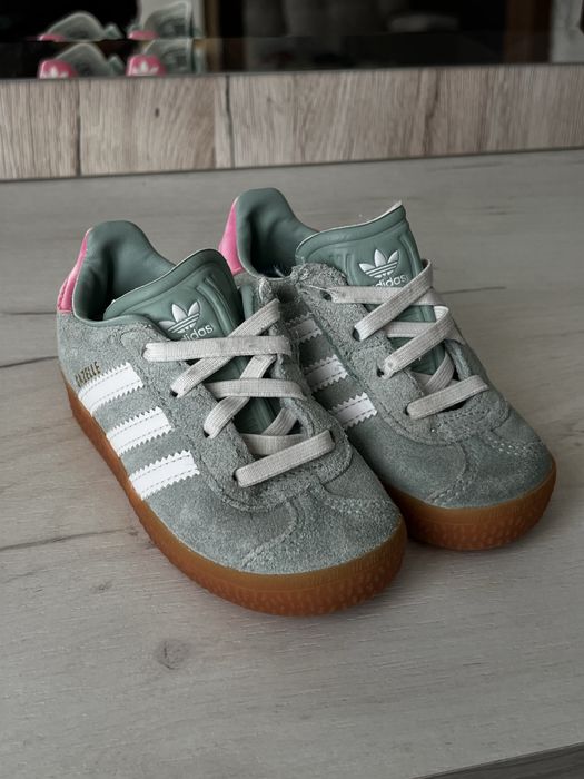 Кеды на девочку,красивого цвета