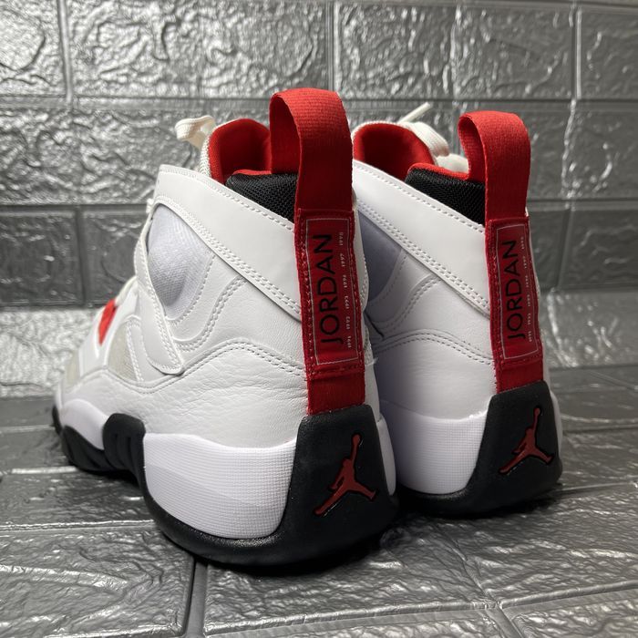 Чоловічі кросівки Nike Jumpman Two Trey MenS Shoes White DO1925-160