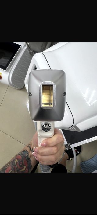 Лазерный апарат для эпиляции.