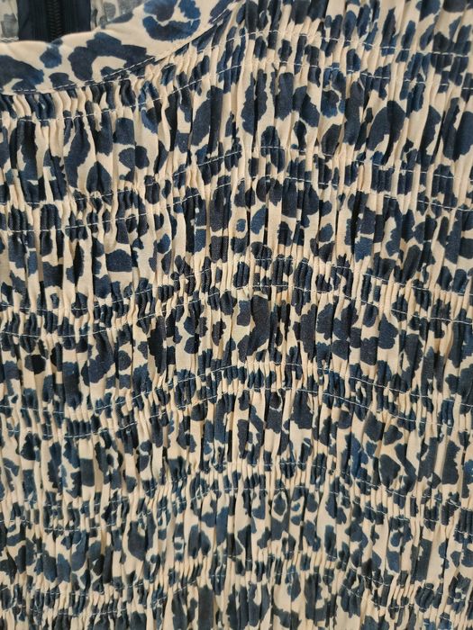 Piękna sukienka damska panterka