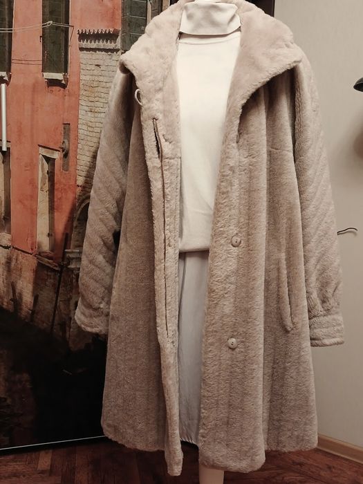 Шуба натуральна лама альпака хутряне вовняне пальто напівшубок