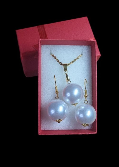 Zestaw  / komplet biżuterii