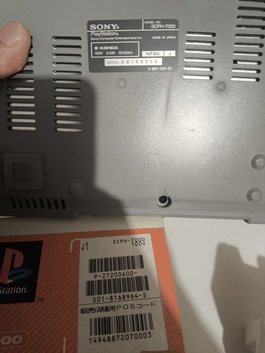 Sony PlayStation 1 (PS1) SCPH-7000 Japonesa - Completa na Caixa (CIB)