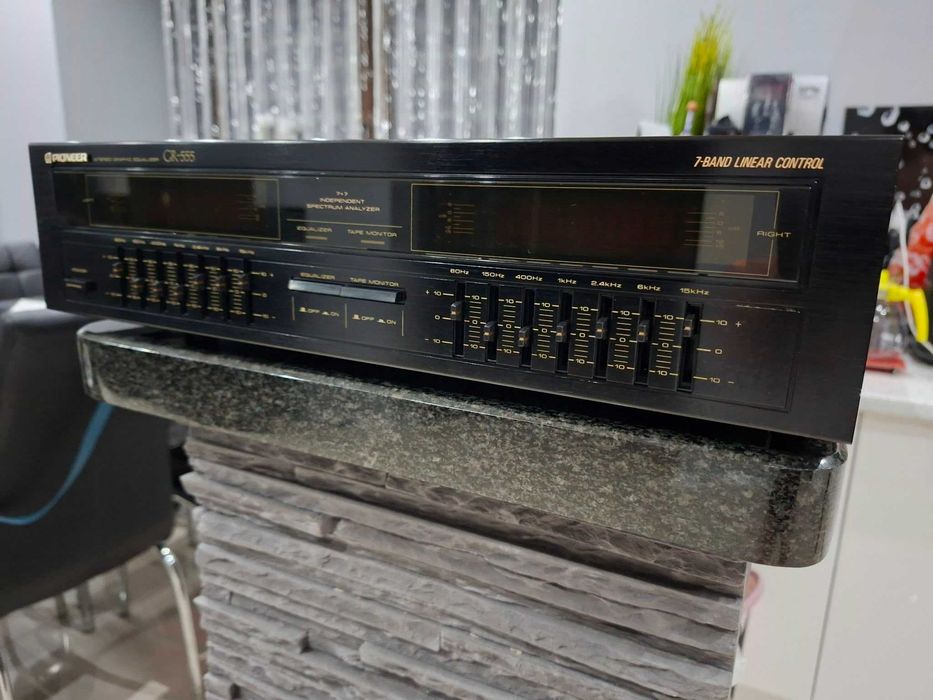 Equalizer Pioneer GR 555