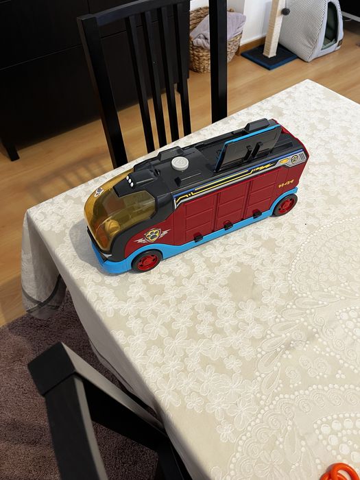 Mini patrulheiro e 3 mini carros