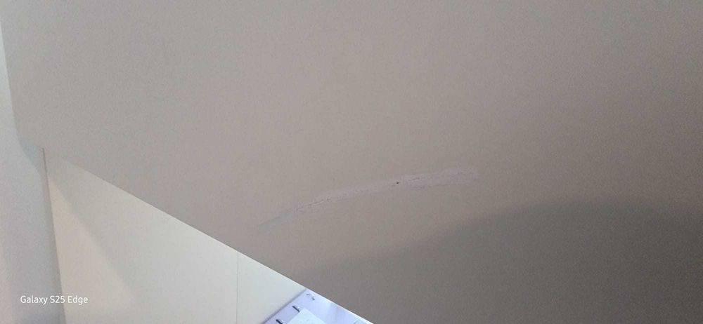 Beliche com secretária e colchão