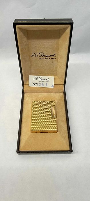 S.T.DUPONT - Orfevres a Paris - Ouro n.1251