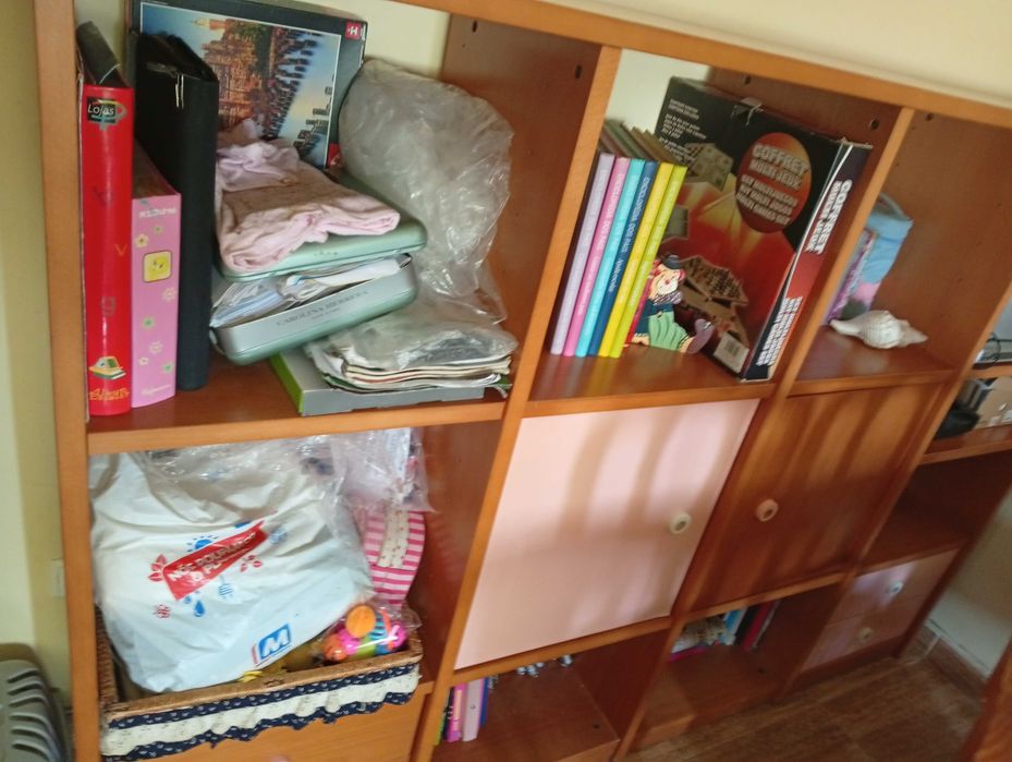 Estante em cerejeira lacada