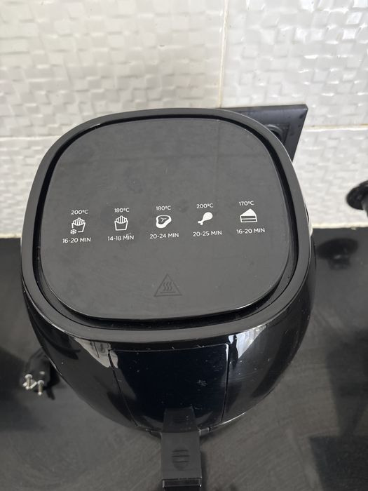 Air Fryer cor preta