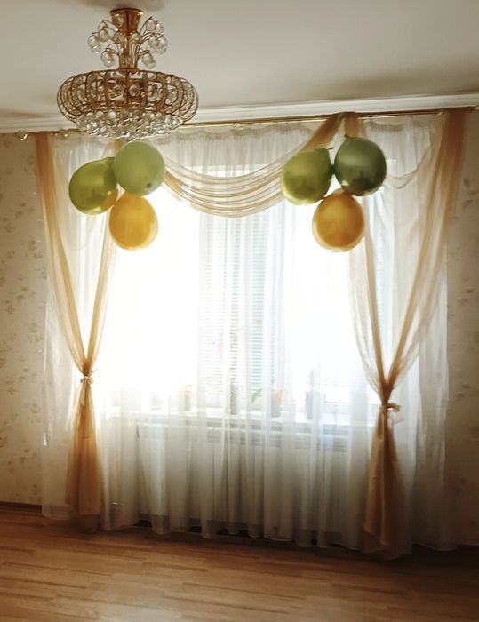 Карниз+ ламбрикены с занавескойй