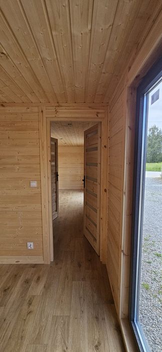 Domek drewniany ocieplony 8x3.2m gotowy do zamieszkania