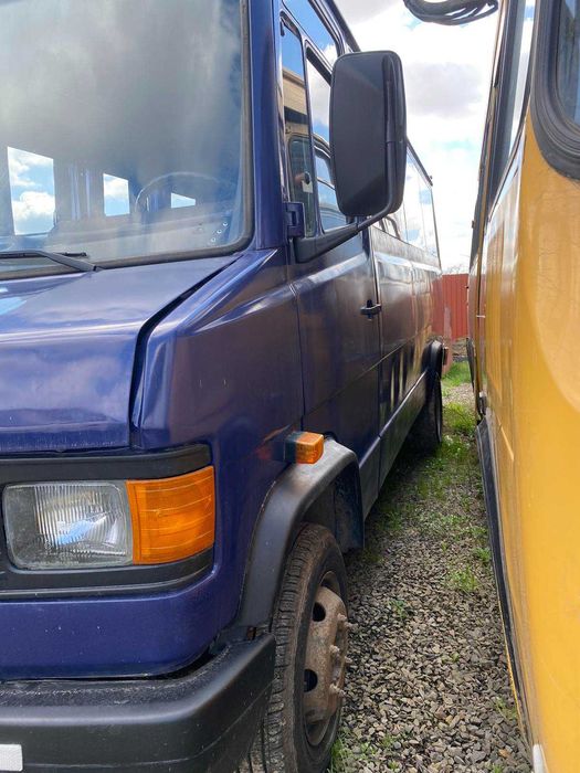 Mercedes-Benz 709D (Rex)