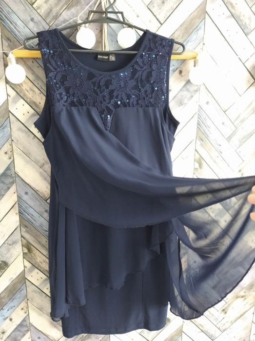 Nowa granatowa sukienka koktajlowa Bon Prix z szyfonem