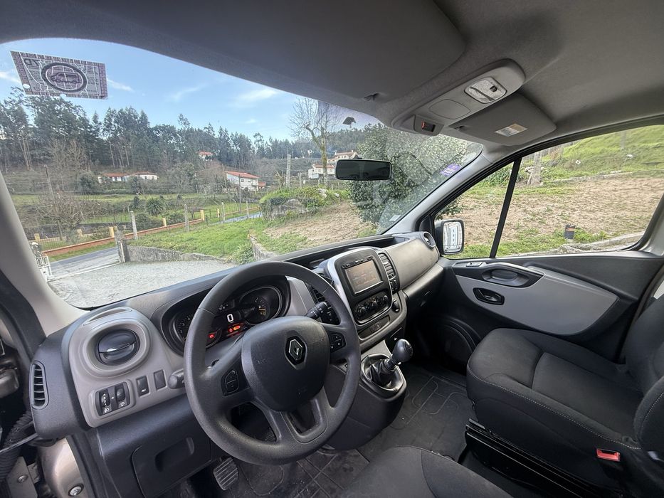 Renault Trafic 8 Lugares