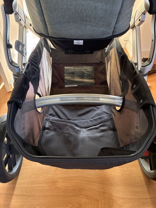 UPPAbaby Vista V2 Carrinho e Alcofa + Prancha