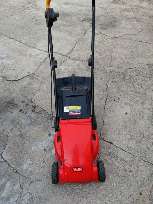 Maq corta relva elétrica