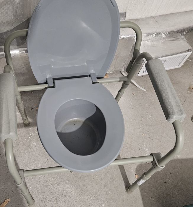 Toaleta WC przenośna dla seniora / chorego