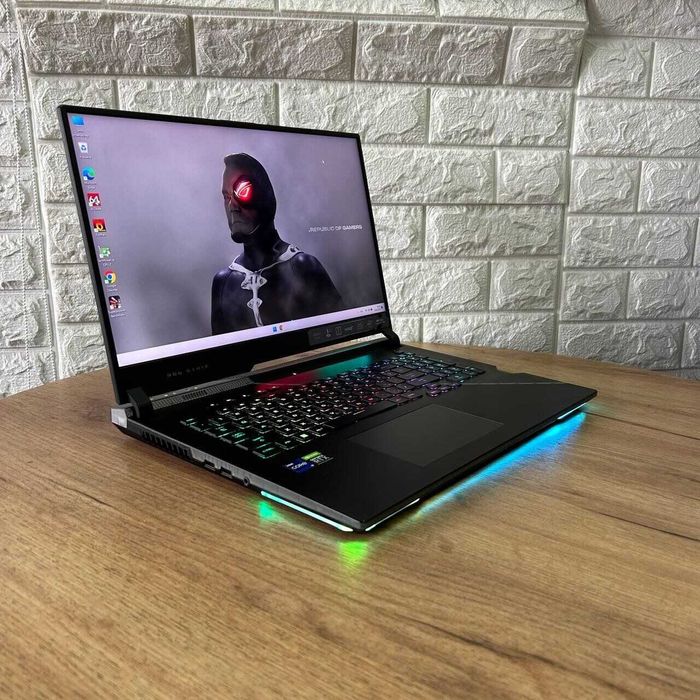 ASUS ROG Strix Scar 17 G733ZW