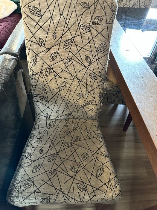 Mesa de sala com e 6 Cadeiras