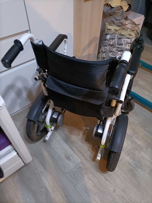 Wózek elektryczny inwalidzki