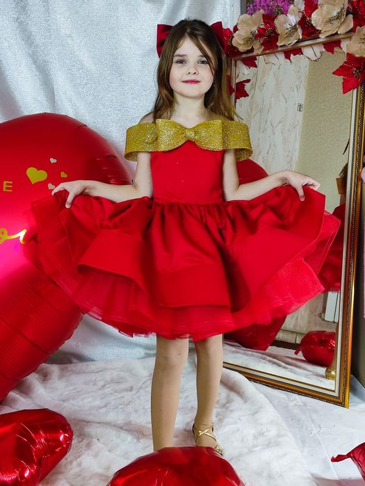 Червона святкова сукня 122-128
