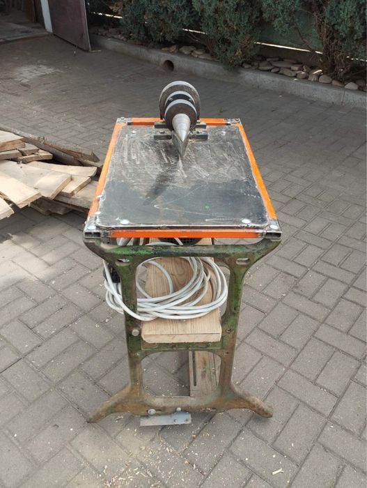 Гвинтовий дровокол