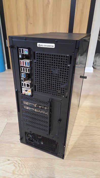 Komputer do gier / Asus sabertooth 990FX 2.0 / FX-6350 / GTX 970 / 16GB RAM