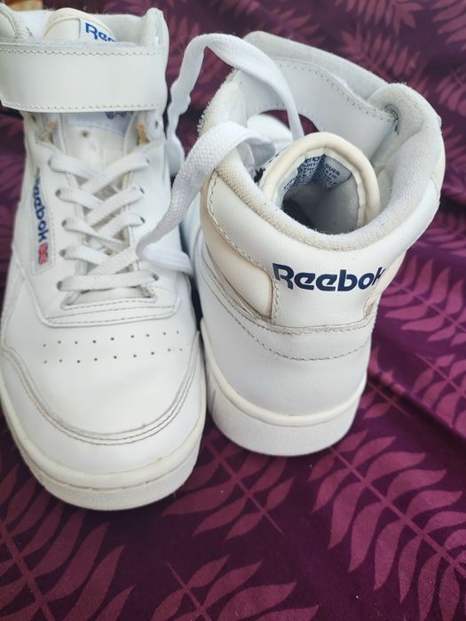 Кросівки білі фірмові