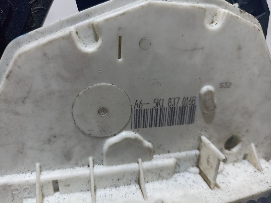 Fechadura / fecho porta frente direito VOLKSWAGEN Golf VI (5K1)