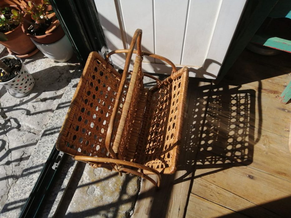 Porta-revistas em verga