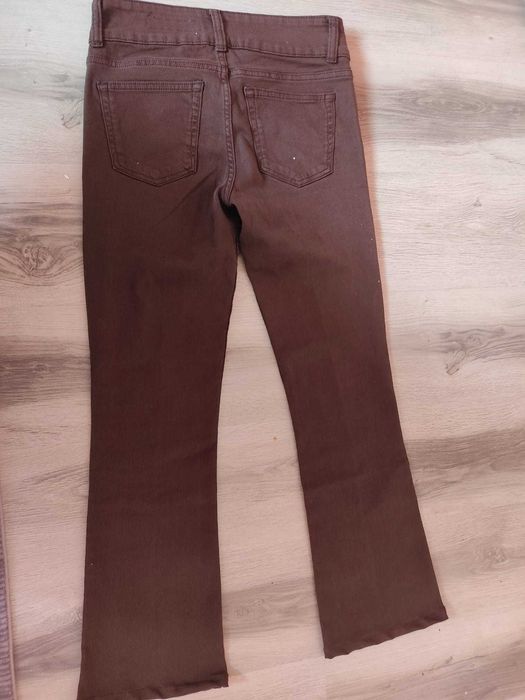 spodnie jeansy z niskim stanem brązowe bershka