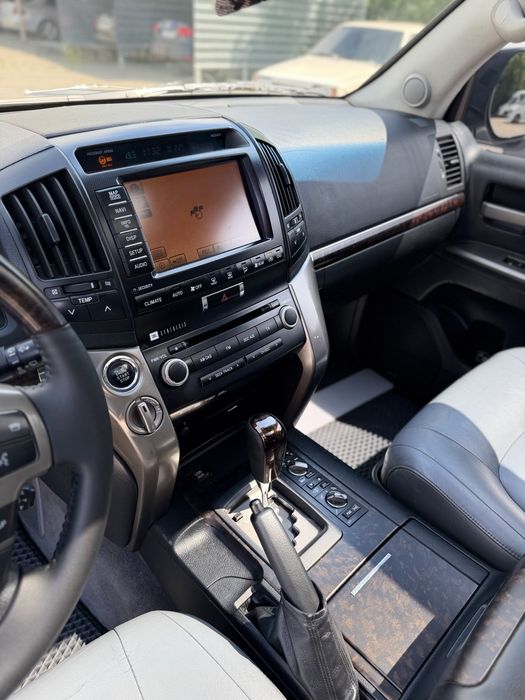 Toyota Land Cruiser 200 дизель