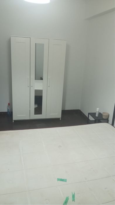 Aluga se quarto para solteiro / casal
