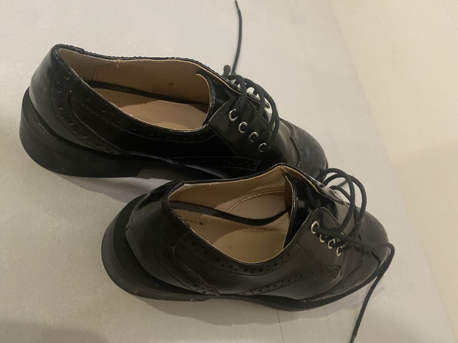Sapatos pretos verniz