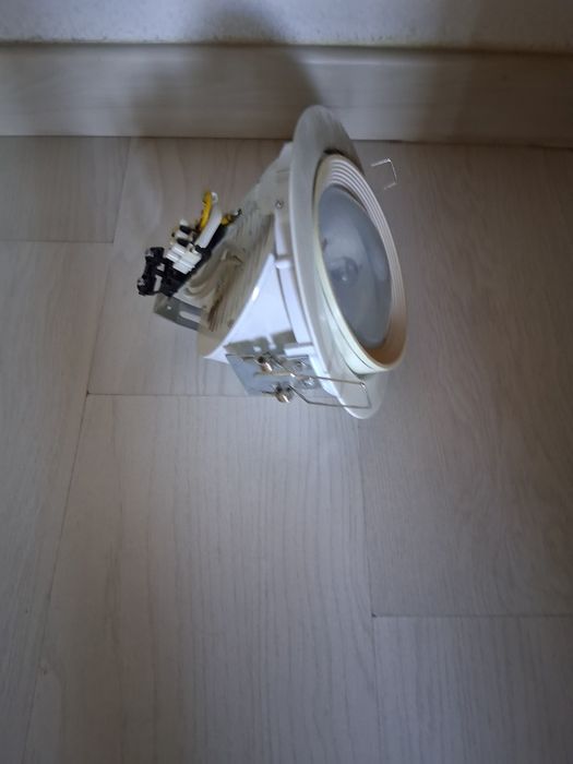 Projector branco rotativo
