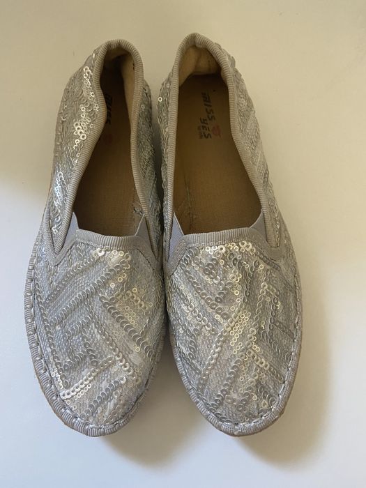 Alpercatas prateadas c/ lantejoulas tam. 37