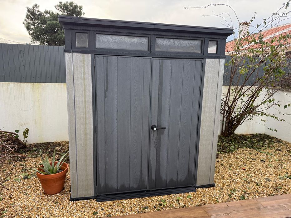 Abrigo de jardim de resina ARTISAN