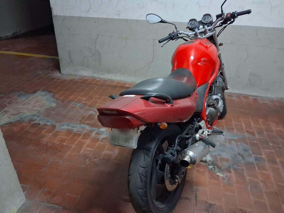 Yamaha xj600 sim  disponível