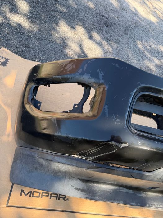 Dodge RAM 2500 DR Zderzak przedni kompletny