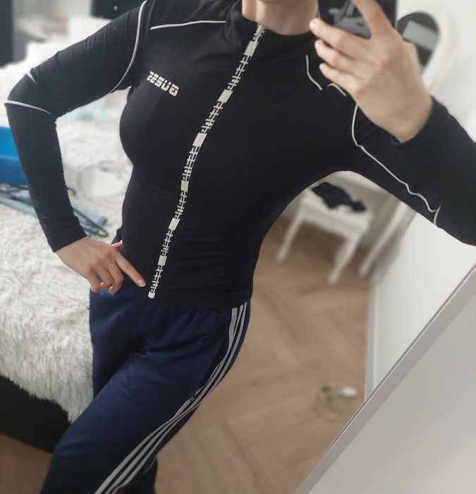 Bluza Guess czarna rozpinana XS