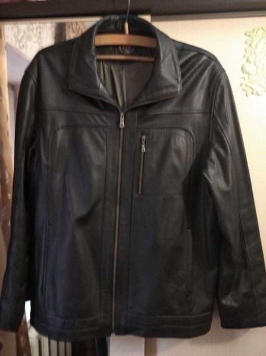 Кожаная куртка  Продам