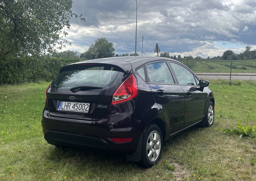 FORD Fiesta 1.25, 82 KM, 2010 rok, polski salon