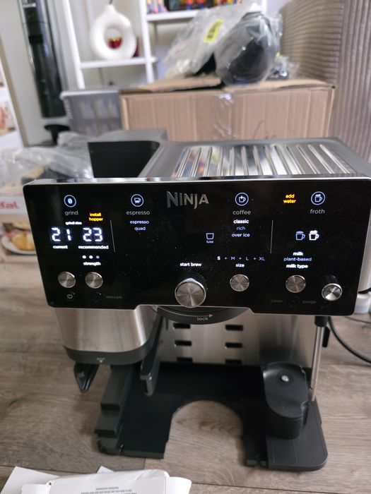 Ekspres NINJA Luxe Café Essential ES501EU
