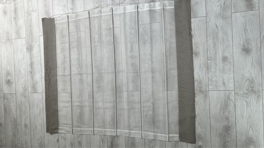 Roleta, markiza okienna, żaluzja beżowo-biała, tkanina 152x124cm