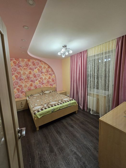 Сдам шикарную 4к квартиру на Лазурном. Автономное газовое отопление