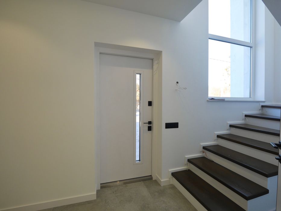 Продаж будинку з ремонтом та власною ділянкою